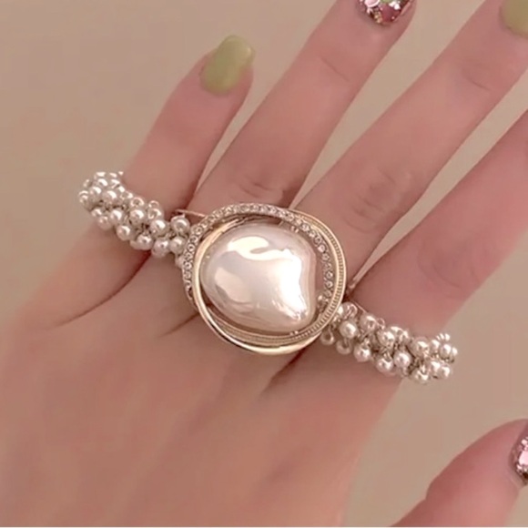 Beautiful Faux Pearl Hair Tie - Picture 3 of 11